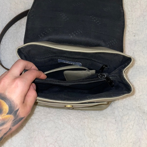 Small leather backpack - Picture 3 of 9